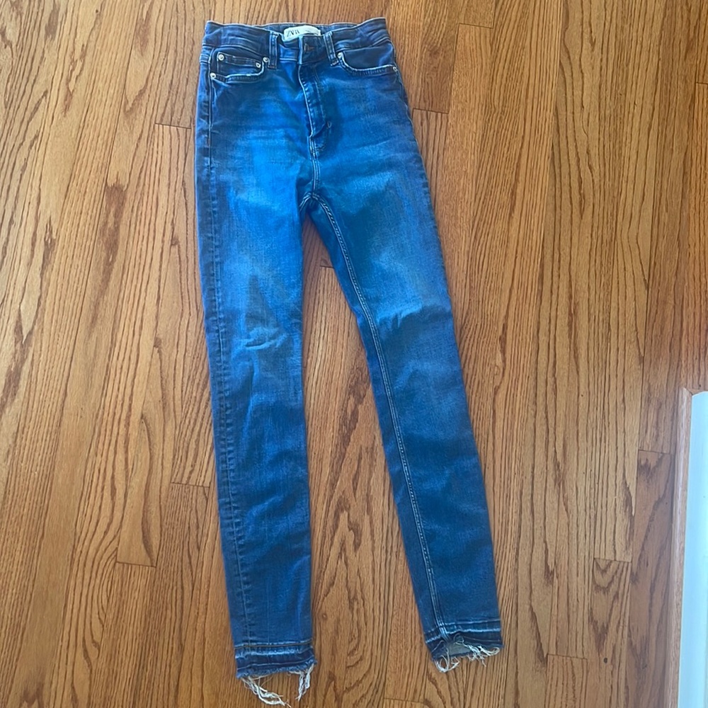 Zara The High Waist Skinny in Air Blue Sz 04 Open Frayed Hem Perfect